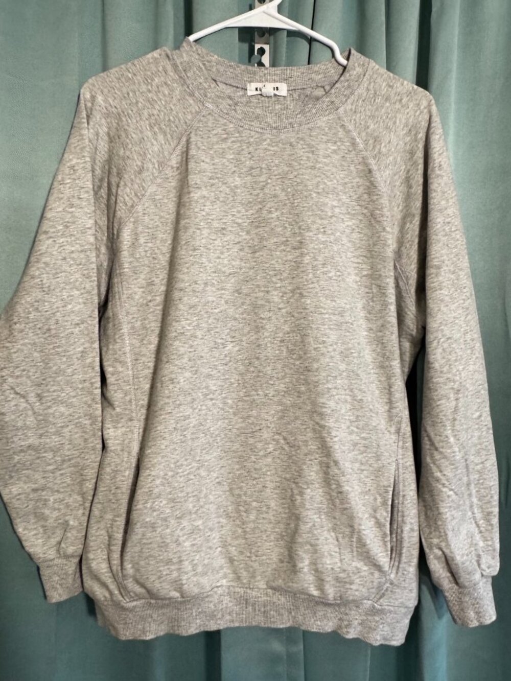 Kinesis Gray Crewneck Sweatshirt Women’s Size Small Pullover Basic Athleisure